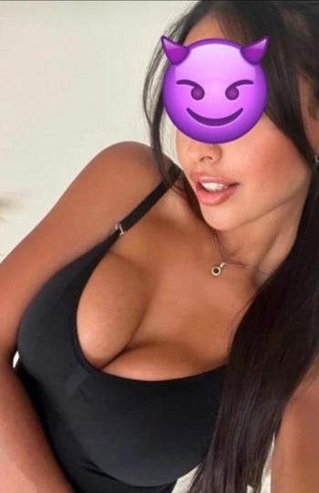 Daniela , 28  female escort, Worcester