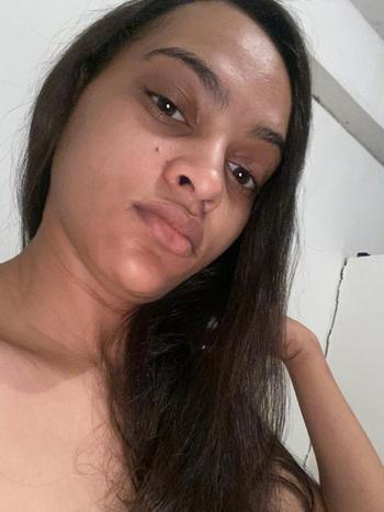 Green, 32  female escort, Worcester
